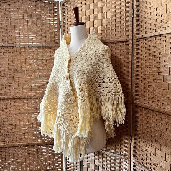 American Vintage Accessories - Handmade Crocheted Fringe Shawl Wrap Triangle Shape Crochet Buttons Cream Beige